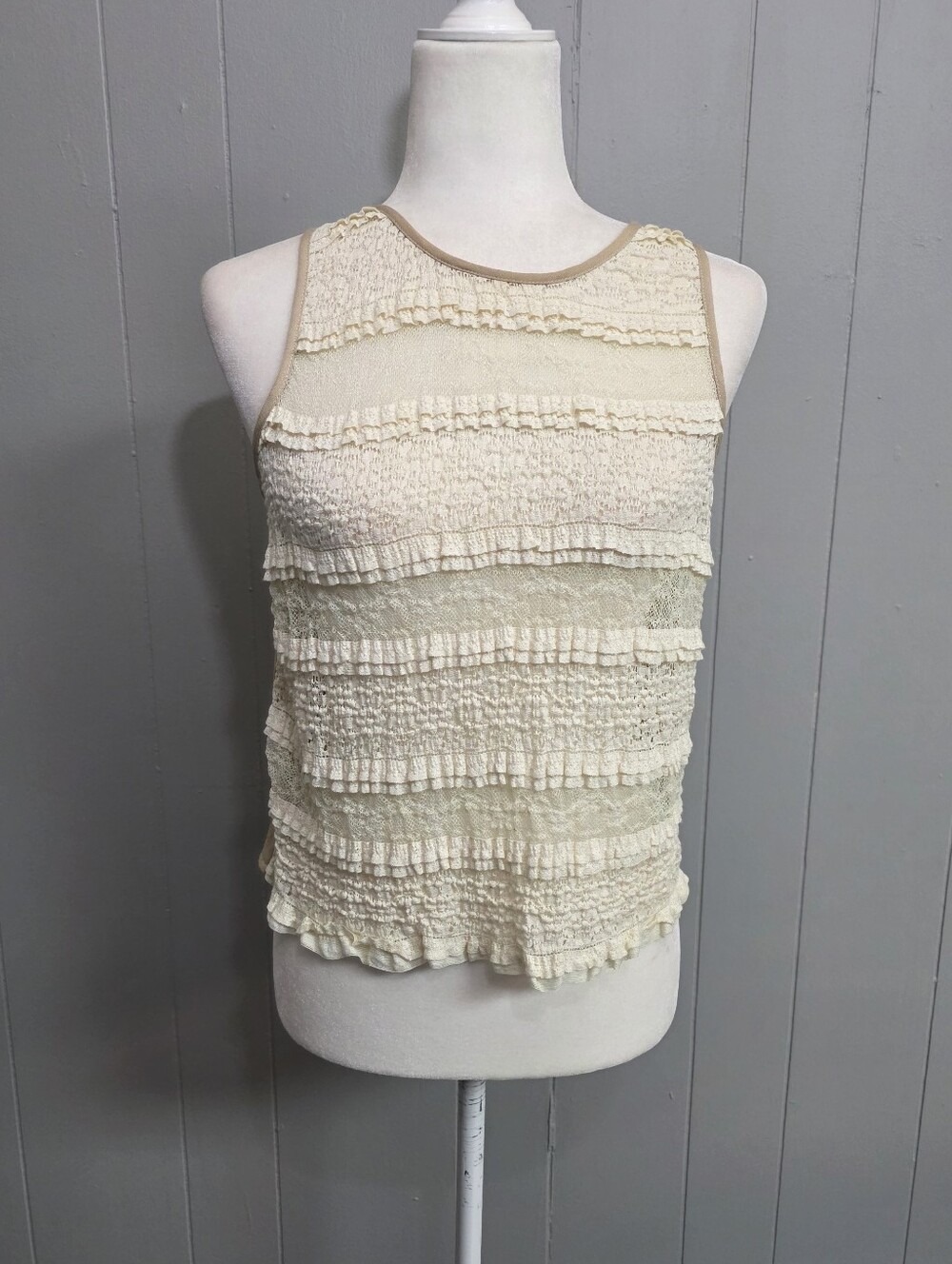 Sugar Lips Ivory Tiered Ruffled Lace Tank Top Size S